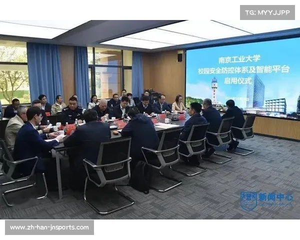暴雨致大连梭鱼湾顶棚漏水 应急方案成功启用确保比赛顺利进行