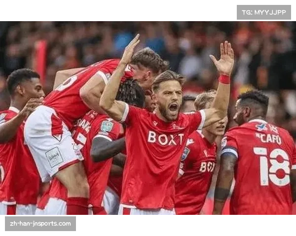 诺丁汉森林与西汉姆联同处降级边缘 保级大战三队混战